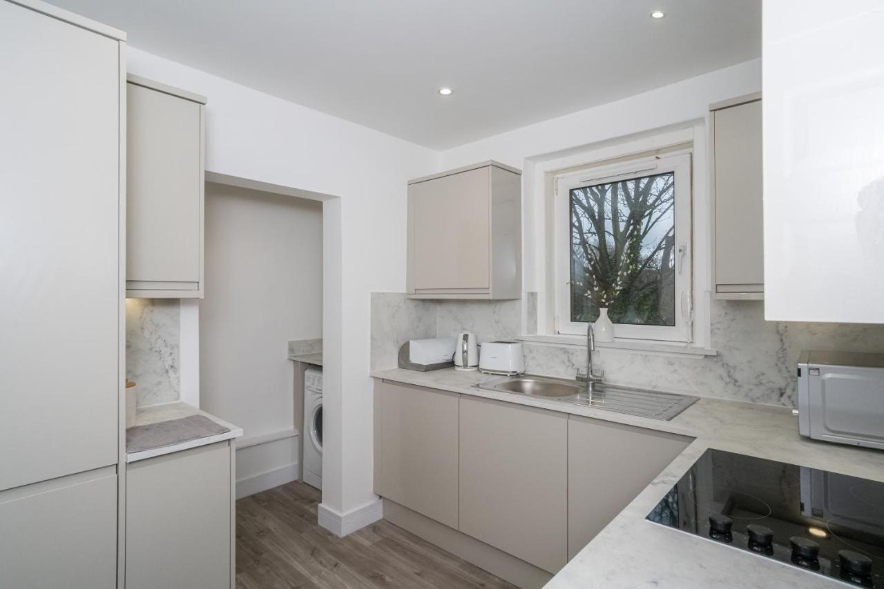 Pass The Keys Cosy And Spacious 2 Beds Flat With - Free Parking エディンバラ エクステリア 写真