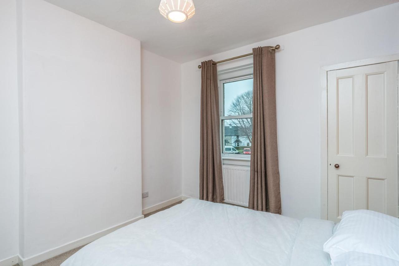 Pass The Keys Cosy And Spacious 2 Beds Flat With - Free Parking エディンバラ エクステリア 写真